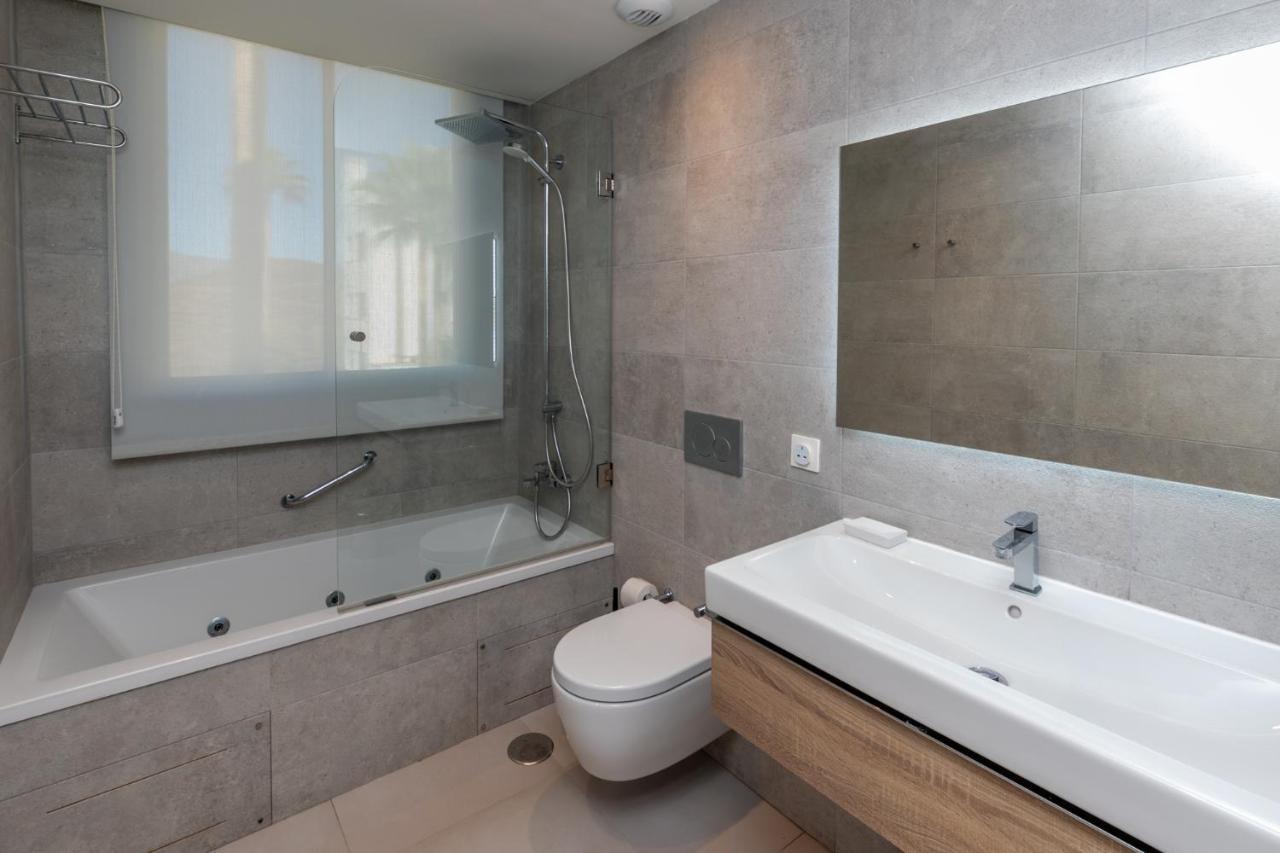 2Br Luxury - Santa Barbara Heights, Good Wifi & Ac Apartment Ла Кала де Михас Екстериор снимка