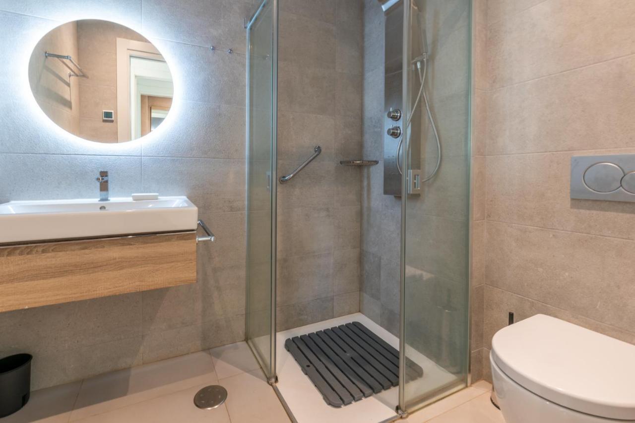 2Br Luxury - Santa Barbara Heights, Good Wifi & Ac Apartment Ла Кала де Михас Екстериор снимка